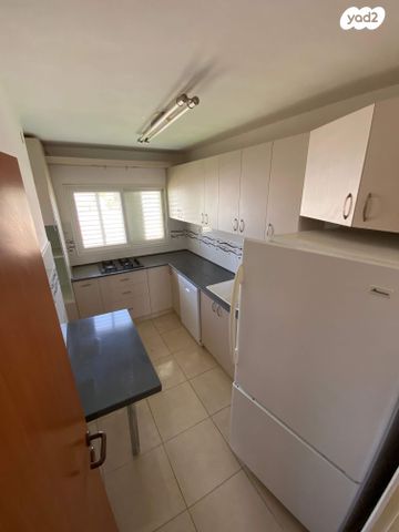 דירה, שמעון 20, לבאות, ערד