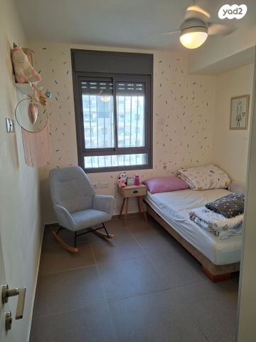 דירה, ש"י עגנון 13, נאות שמיר, יבנה