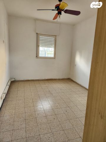 דירה, האתרוג 1, אושיות, רחובות