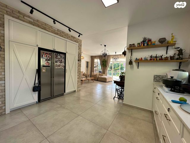 דו משפחתי, הדגניות 27, חבצלת, רחובות