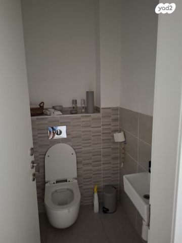 יצחק אבינו 1