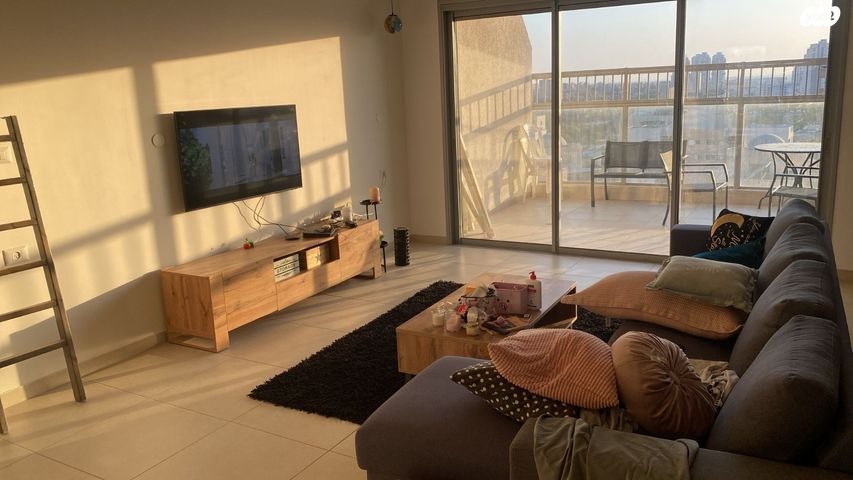 דירה, יצחק רגר 55, שכונה ב', באר שבע