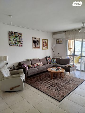 דירת גן, מרגלית 6, שכונה ח', מבשרת ציון