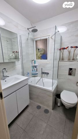 אהרון לובלין 8