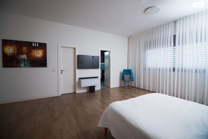 גג/ פנטהאוז, שבט שמעון 15, רובע י"ב, אשדוד