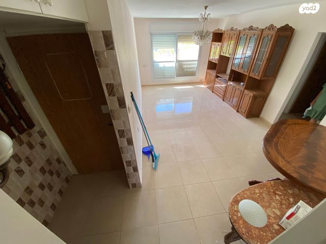 דירה, שמעון 20, לבאות, ערד