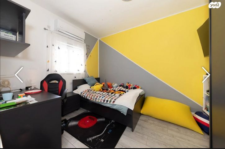 דירה, רש"י 45, רמב"ם, ראשון לציון