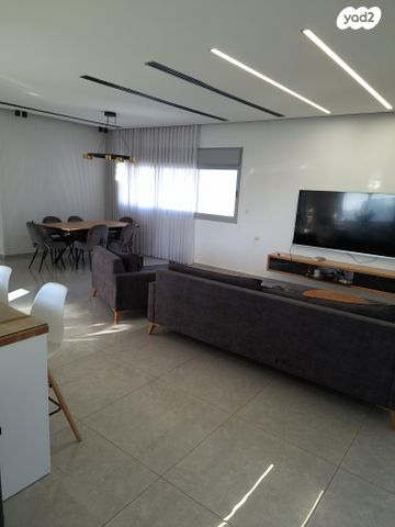 גג/ פנטהאוז, יעקב מרידור 7, ברנע, אשקלון