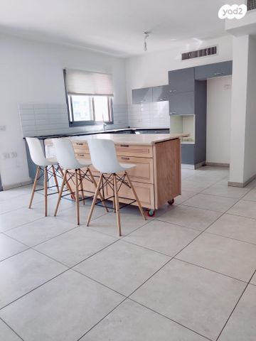 דירה, אהבת אדם 82, שרונה, כפר יונה