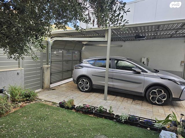 בית פרטי/ קוטג', אביבה ומתיתיהו לוסטרניק 49, מקוב, רחובות