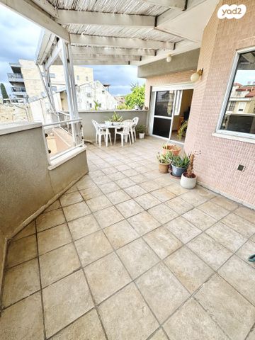 דופלקס, יצחק יציב 6, קרית חיים מזרחית, חיפה