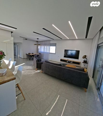 גג/ פנטהאוז, יעקב מרידור 7, ברנע, אשקלון