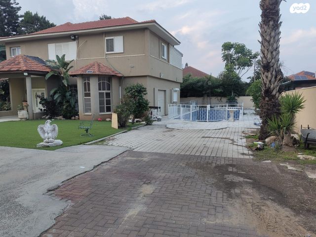 בית פרטי/ קוטג', הראשונים 27, יפה נוף, פרדס חנה כרכור