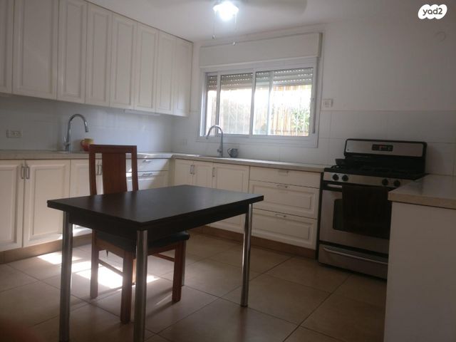 בית פרטי/ קוטג', החבצלת 16, גבעת שרת, בית שמש