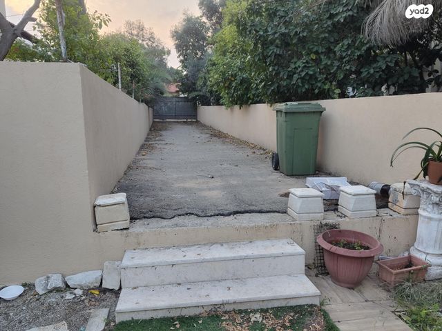 בית פרטי/ קוטג', הראשונים 27, יפה נוף, פרדס חנה כרכור