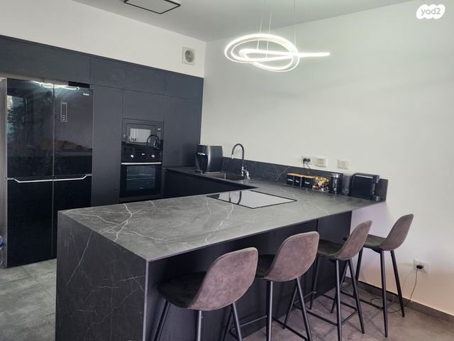 דירה, יוסף הגלילי 22, שכונת בן גוריון, מרכז העיר ג', רמת גן