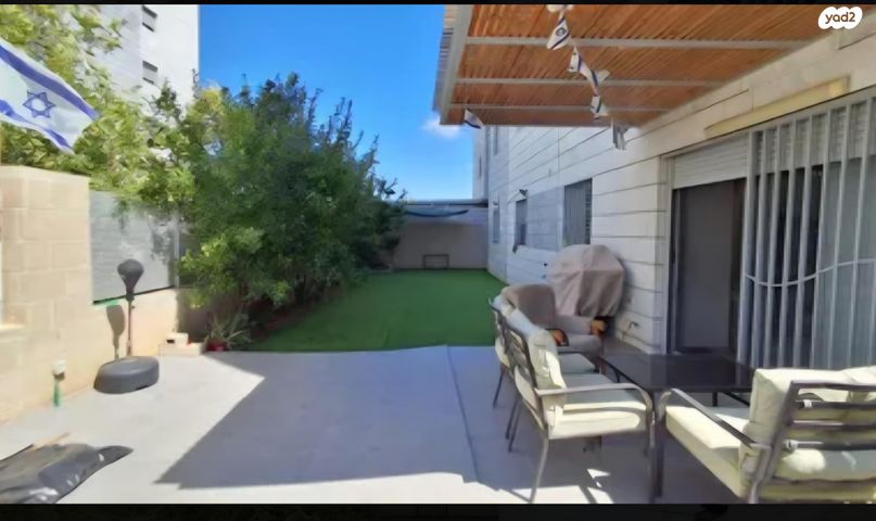 דירת גן, שדרות הרצל 27, נאות שמיר, יבנה