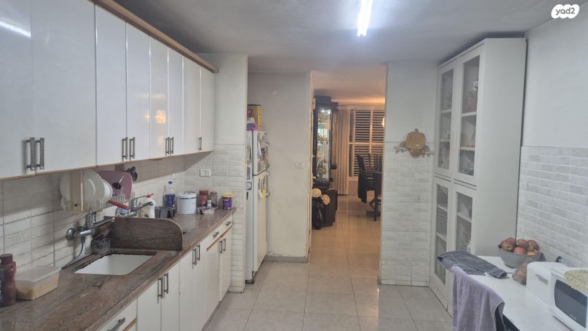 דירה, הרב נויפלד 3, קרית הרצוג, בני ברק