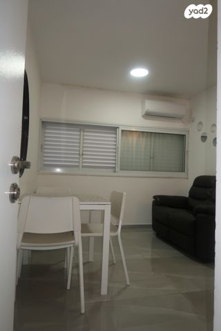 גיורא יוספטל 14