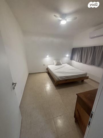 דרך קיבוץ גלויות 79