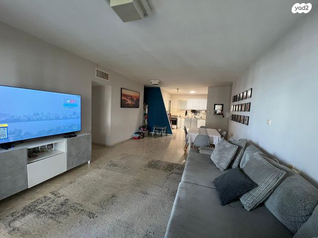 זכרון יעקב 17