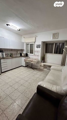 שדרות חיים וייצמן 44