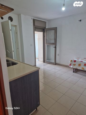 דירה, אפרסמון 9, גילה, ירושלים