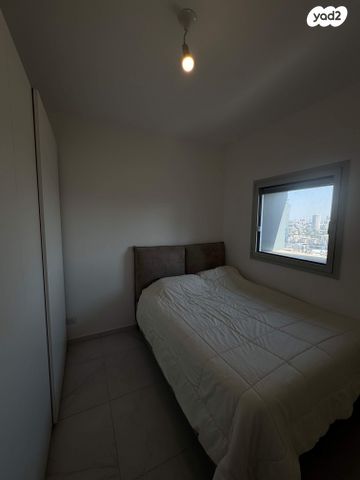 דירה, גרציאני יצחק 8, גני שרונה, קרית הממשלה, תל אביב יפו