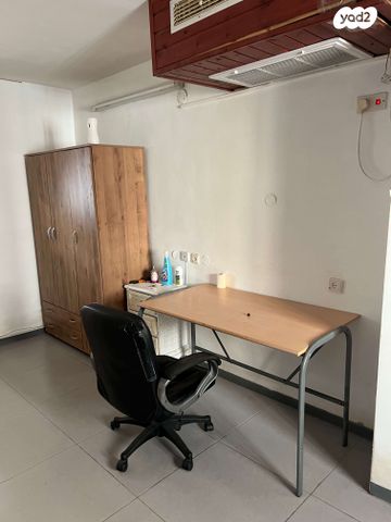 יחידת דיור, צבי הירש קלישר 49, מחנה יהודה, פתח תקווה