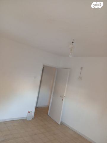 דירה, אחד העם 18, רובע ה', אשדוד