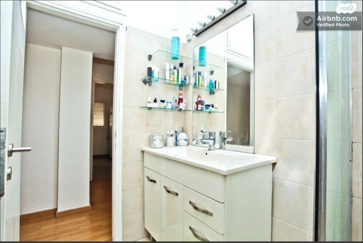 סאבלט, בוגרשוב 77, הצפון הישן - דרום, תל אביב יפו