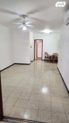 דירה, גאולים 48, נאות שושנים, חולון