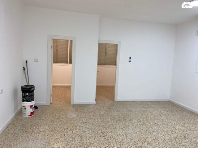 דירה, הורדים 3, הל"ה, גבעתיים