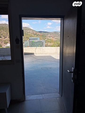 יחידת דיור, האיריסים 45, נוף העמק, יקנעם עילית