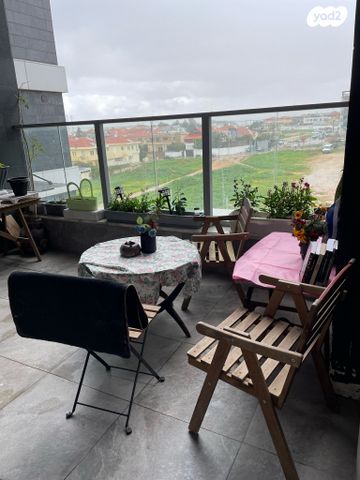 דירה, שדרות מנחם בגין 35, גבעת אולגה, חדרה