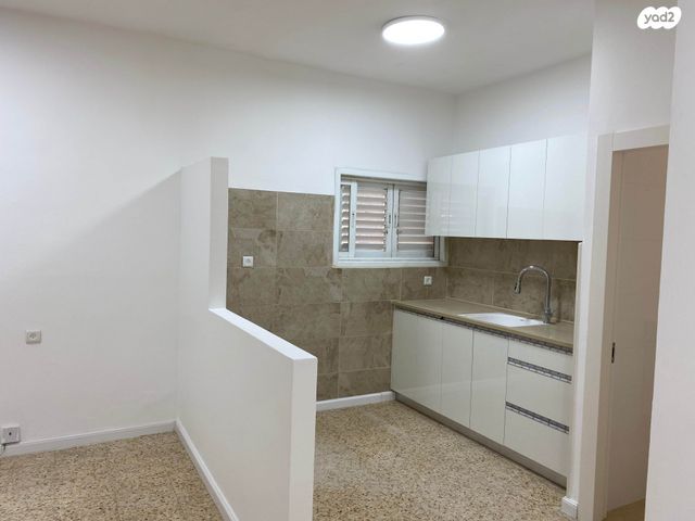 דירה, הורדים 3, הל"ה, גבעתיים