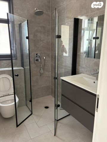 דירה, דרך זאב ז'בוטינסקי 10, לב המושבה / מרכז העיר, פתח תקווה