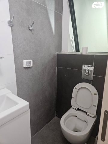 יחידת דיור, סנונית 18, טירת שלום, נס ציונה