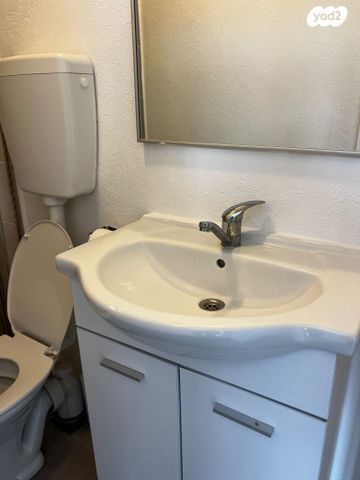 דירה, קיבוץ גלויות 25, העיר התחתית, ואדי סאליב, חיפה