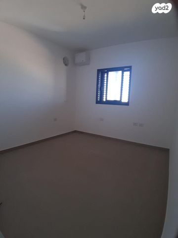 דירה, יצחק נבון 4, נאות אריאל שרון, קרית אונו