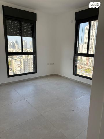 דירה, דרך זאב ז'בוטינסקי 10, לב המושבה / מרכז העיר, פתח תקווה