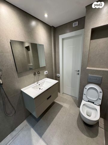 דירה, עמנואל הרומי 1, הצפון הישן - צפון, תל אביב יפו