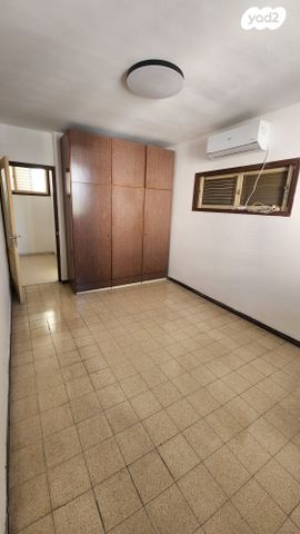 דירה, גאולים 48, נאות שושנים, חולון