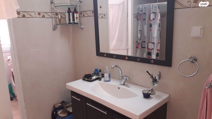 דירה, הגדוד העברי 6, השופטים צפון, רמלה