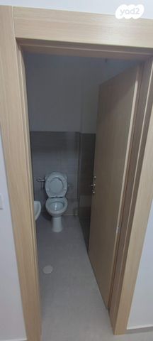 דירה, מפל התנור 15, שקמים ואגמים, אשקלון