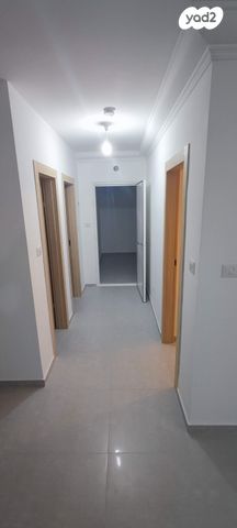 דירה, מפל התנור 15, שקמים ואגמים, אשקלון