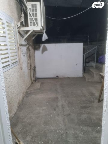 דירת גן, כיכר החשמונאים 8, מרמורק, רחובות