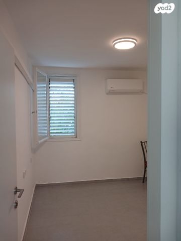 דירה, מעפילי אגוז 49, נווה חן, תל אביב יפו