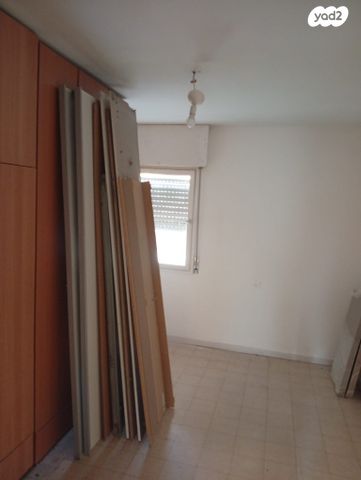 דירה, אחד העם 18, רובע ה', אשדוד