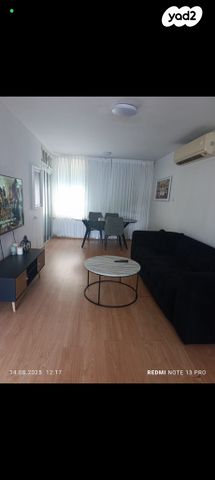 דירה, החרמון 8, קרית שרת מזרח, חולון